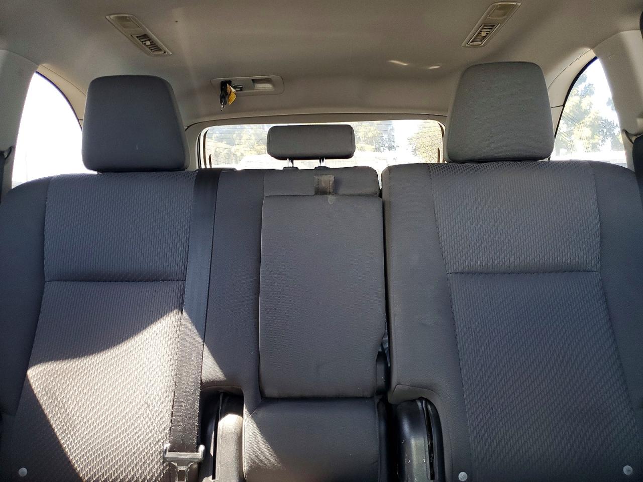 2014 Toyota Highlander Le Silver vin: 5TDZKRFH4ES017407