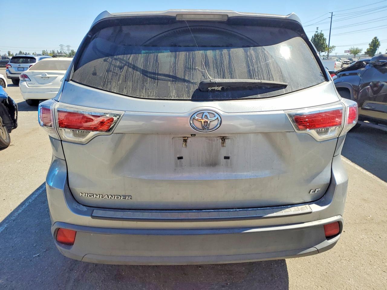 2014 Toyota Highlander Le Silver vin: 5TDZKRFH4ES017407