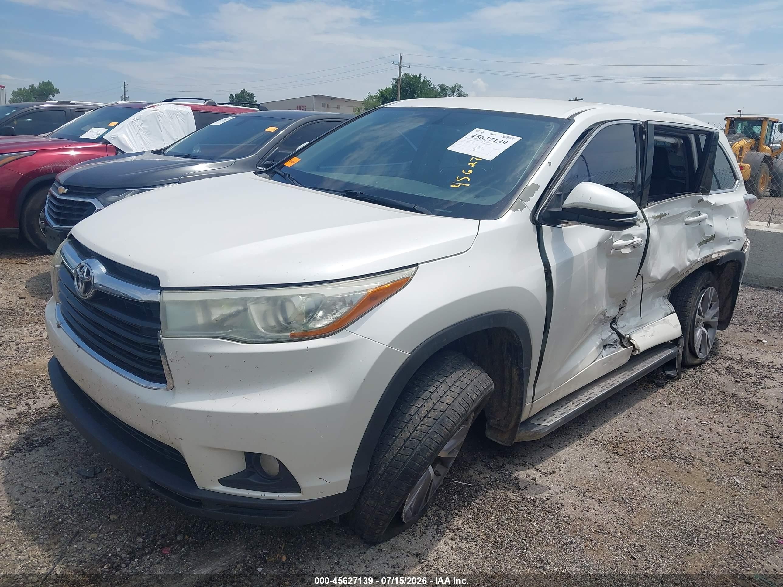 2015 Toyota Highlander Le Plus V6 White vin: 5TDZKRFH4FS085434