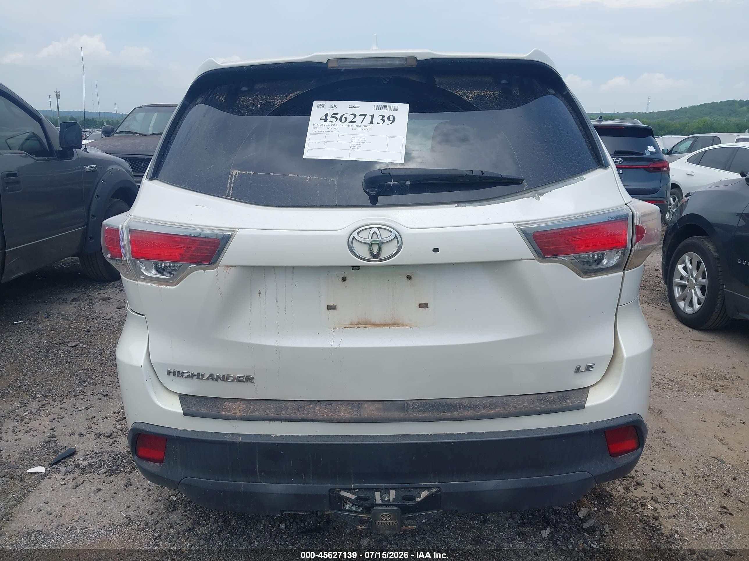 2015 Toyota Highlander Le Plus V6 White vin: 5TDZKRFH4FS085434