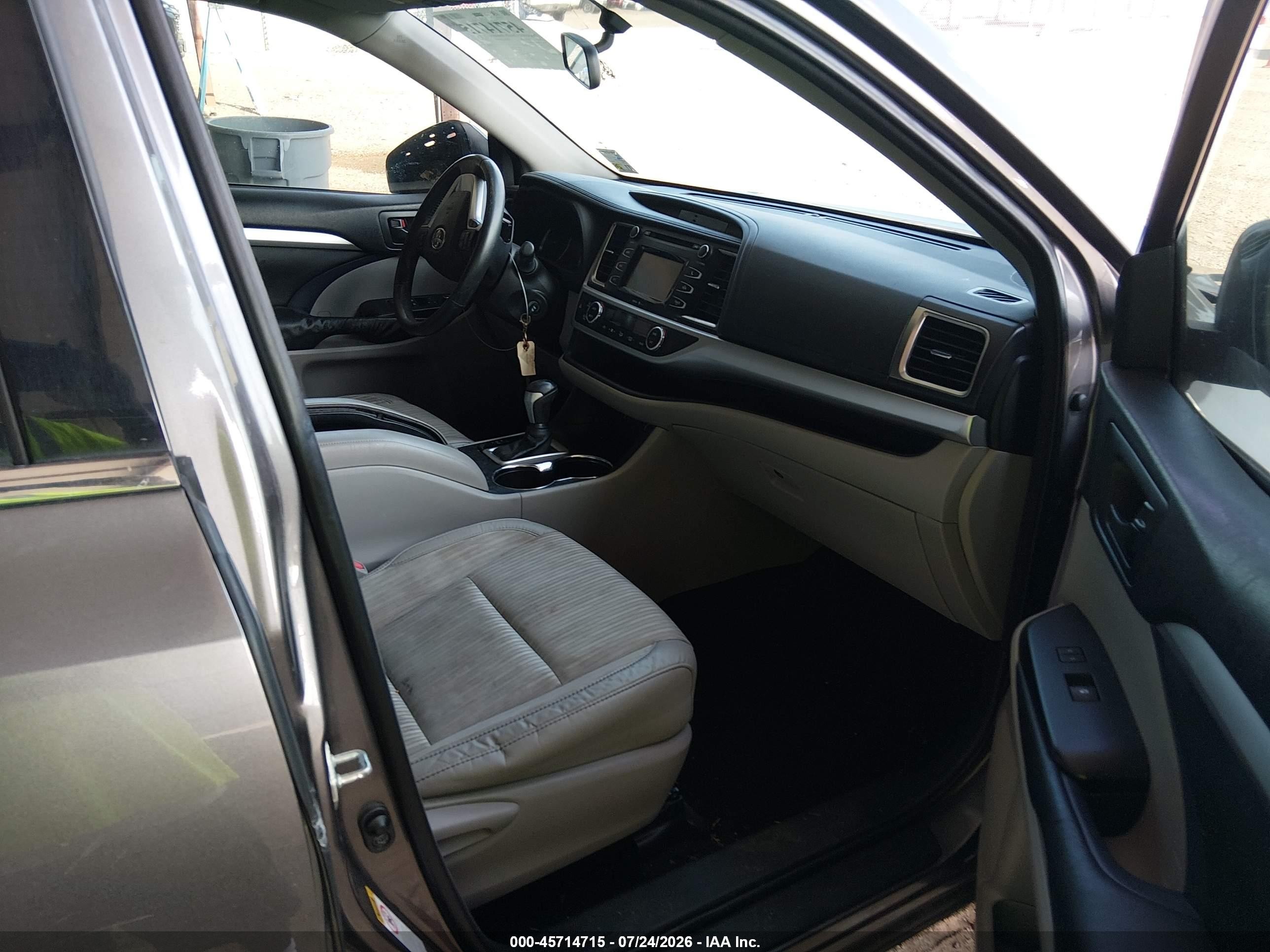 2015 Toyota Highlander Le Plus V6 Gray vin: 5TDZKRFH5FS074717