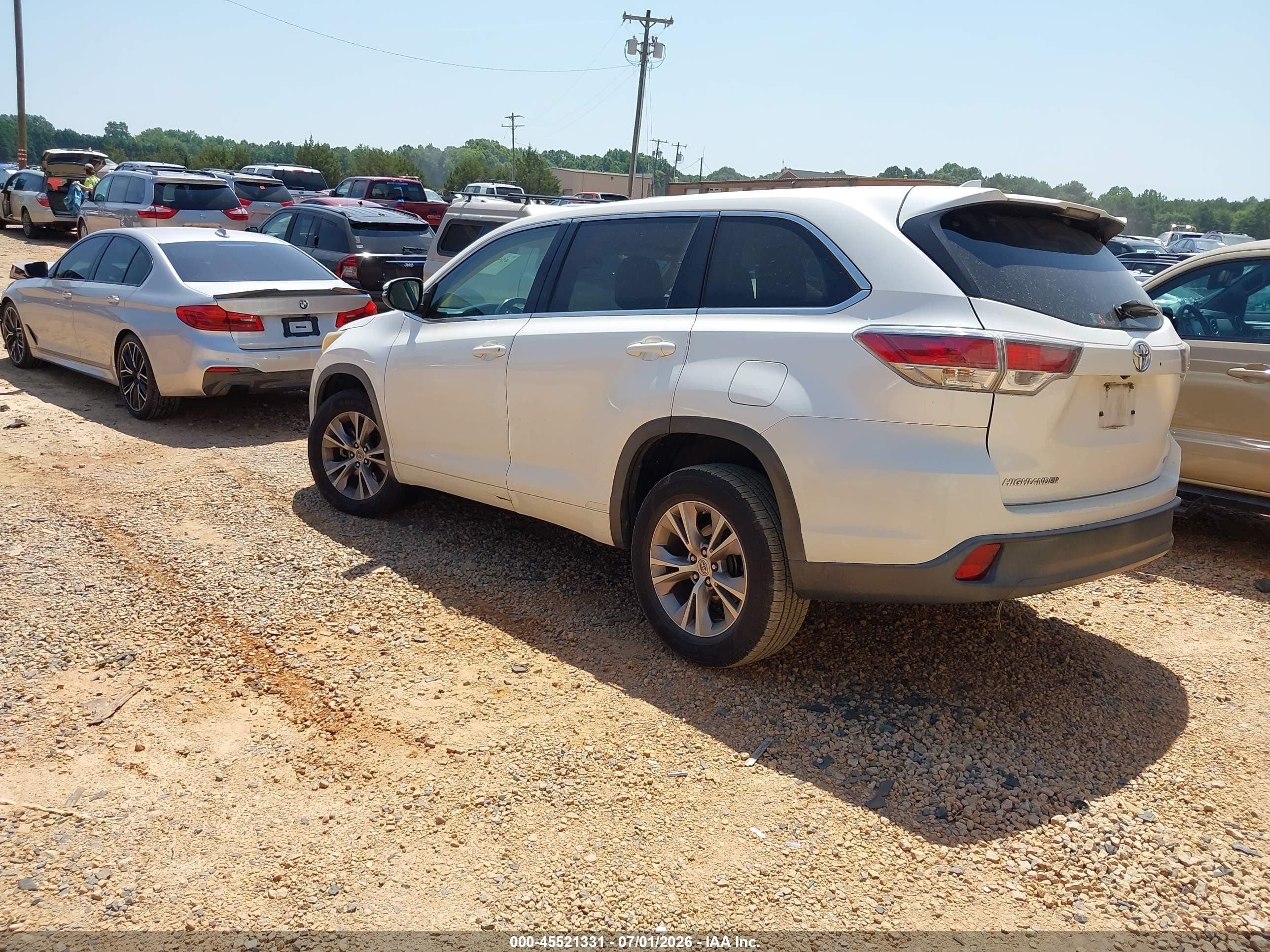 2015 Toyota Highlander Le Plus V6 Белый vin: 5TDZKRFH5FS079903