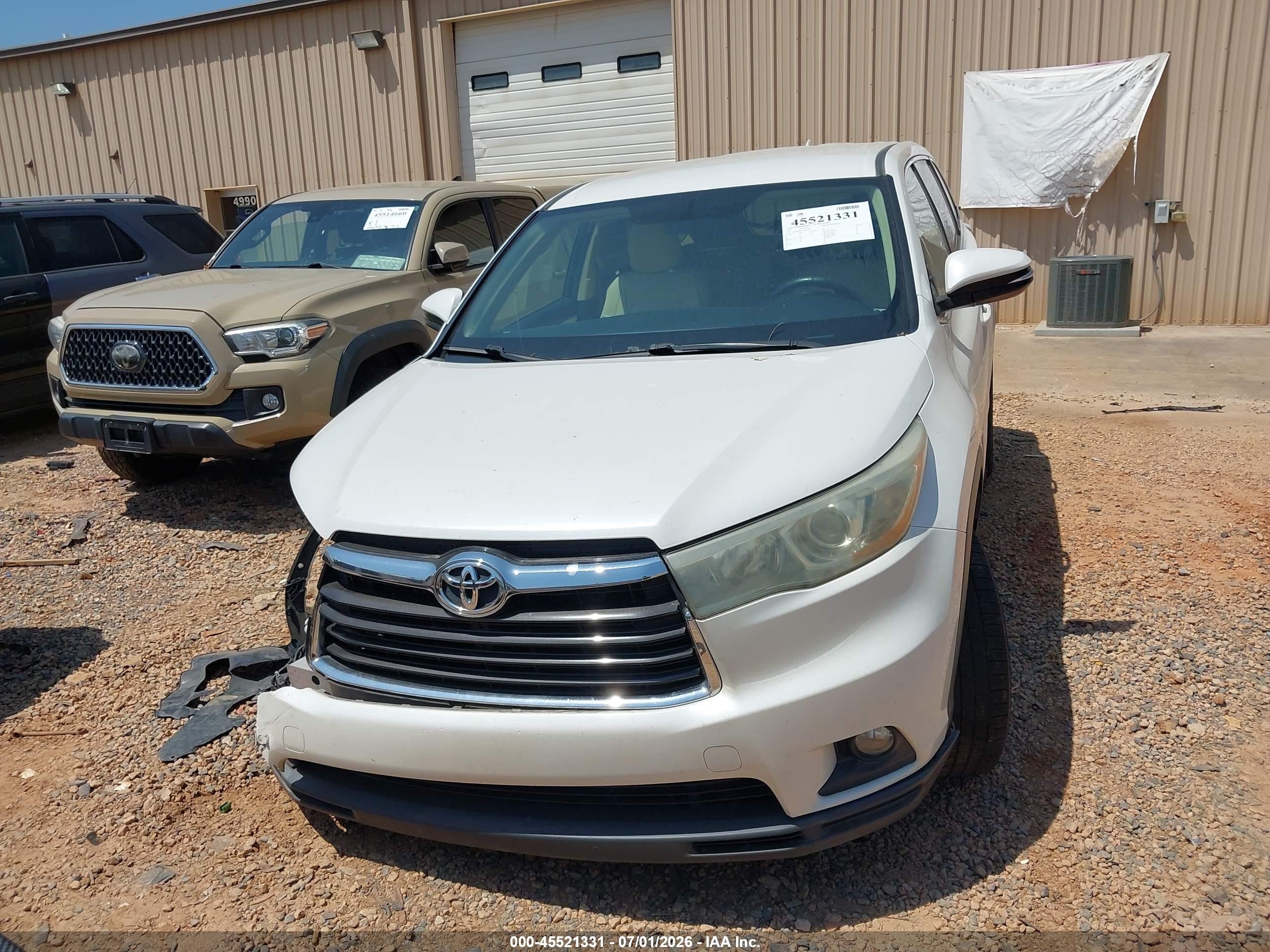 2015 Toyota Highlander Le Plus V6 Белый vin: 5TDZKRFH5FS079903
