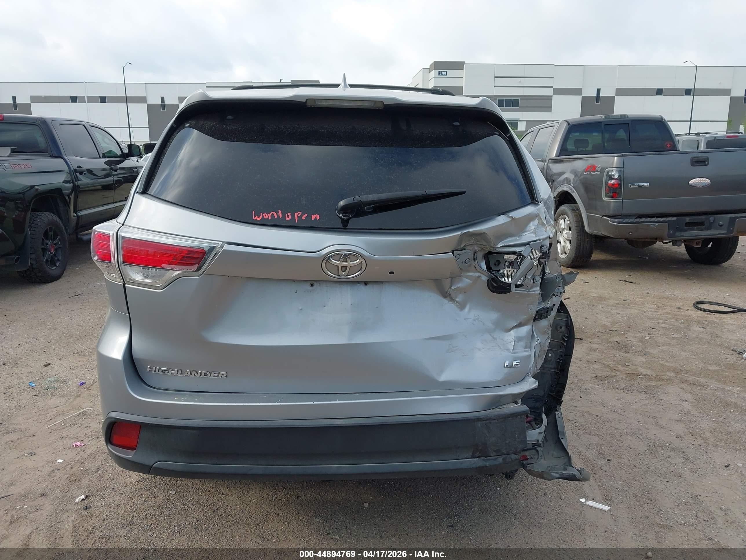 2015 Toyota Highlander Le Plus V6 Серый vin: 5TDZKRFH6FS064410