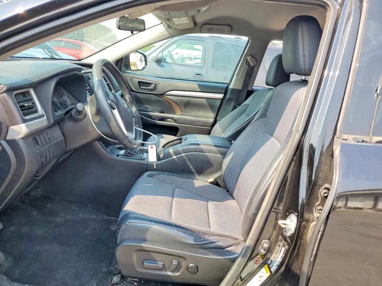 2015 Toyota Highlander Le Plus Black vin: 5TDZKRFH6FS088402