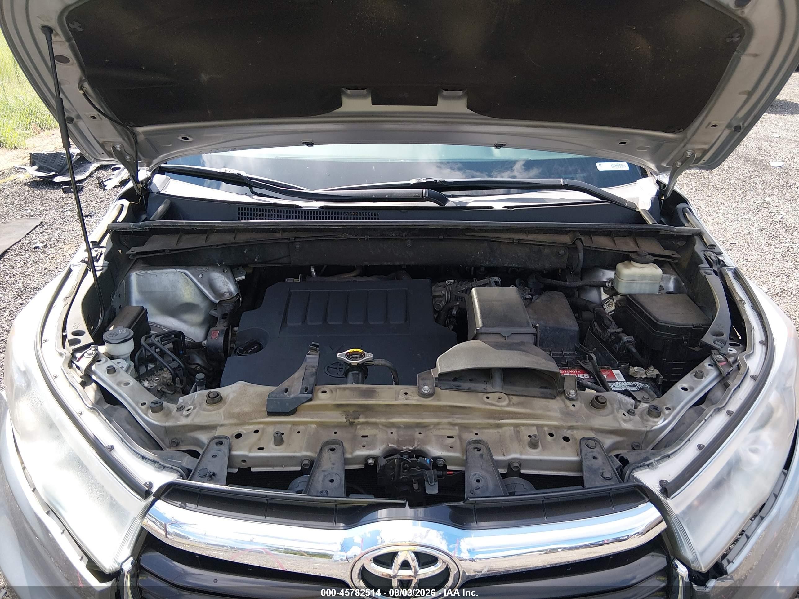 2015 Toyota Highlander Le Plus V6 Silver vin: 5TDZKRFH6FS115260
