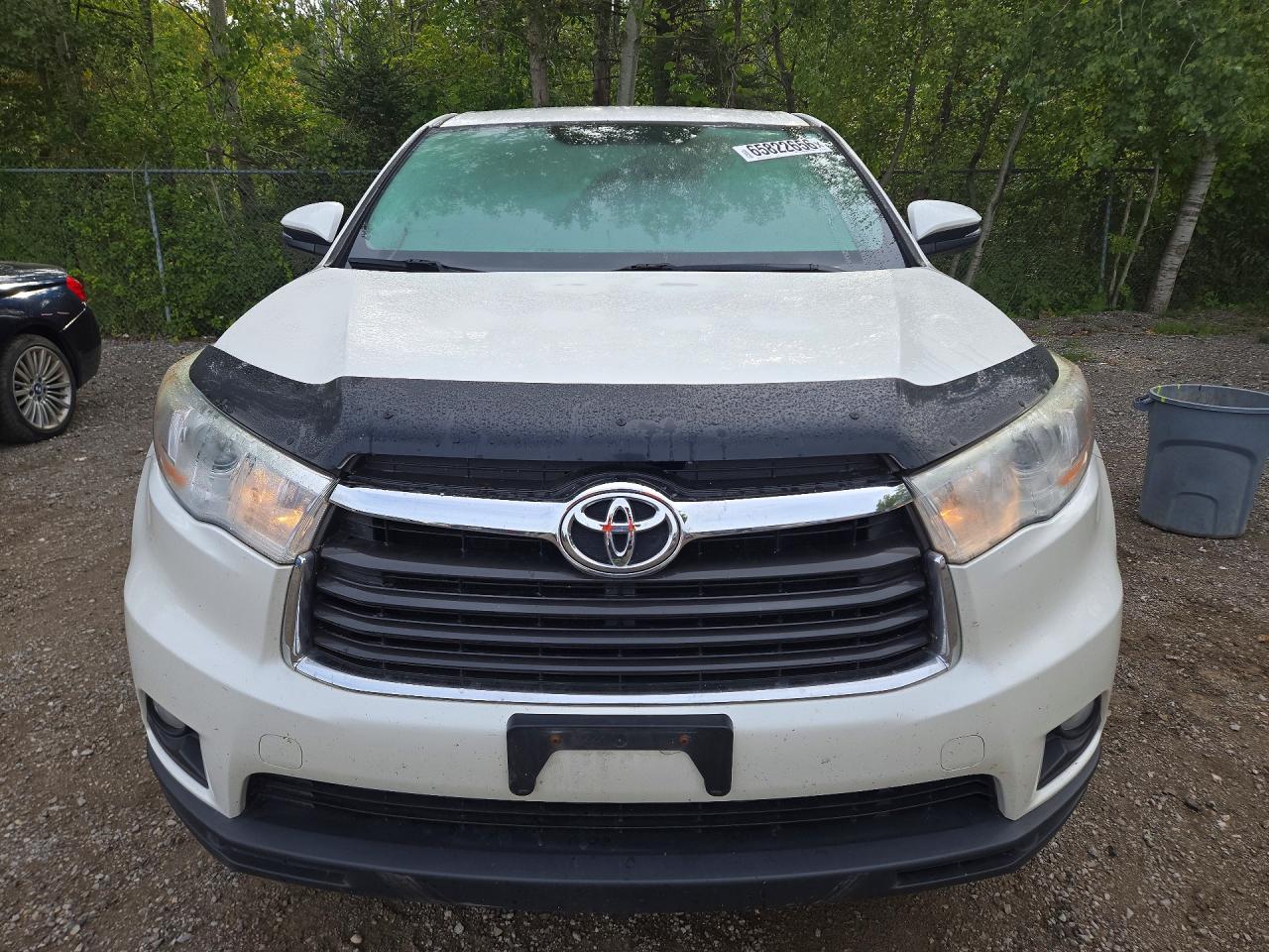 2014 Toyota Highlander Le White vin: 5TDZKRFH7ES012556