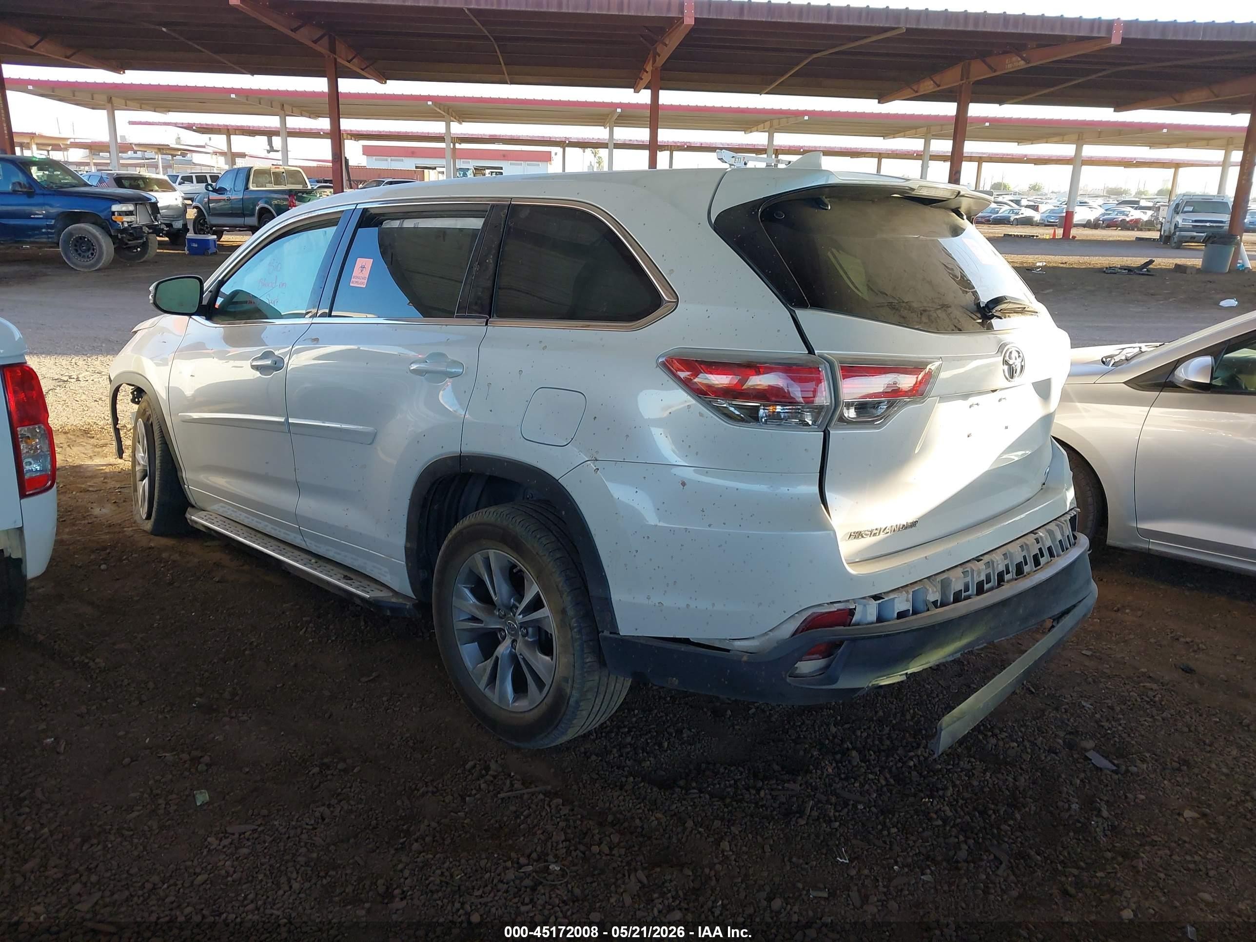 2015 Toyota Highlander Le Plus V6 White vin: 5TDZKRFH7FS098825
