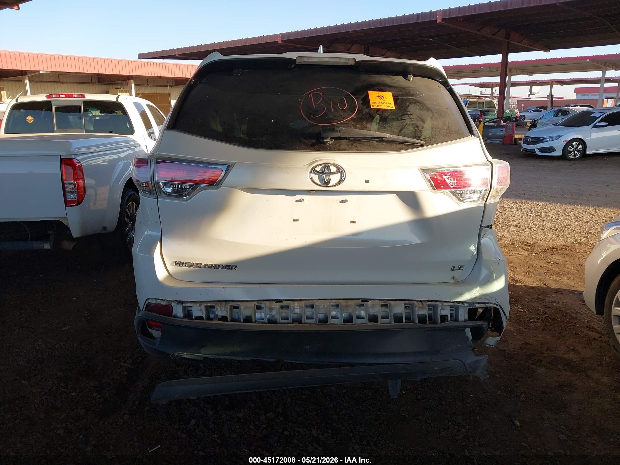 2015 Toyota Highlander Le Plus V6 White vin: 5TDZKRFH7FS098825