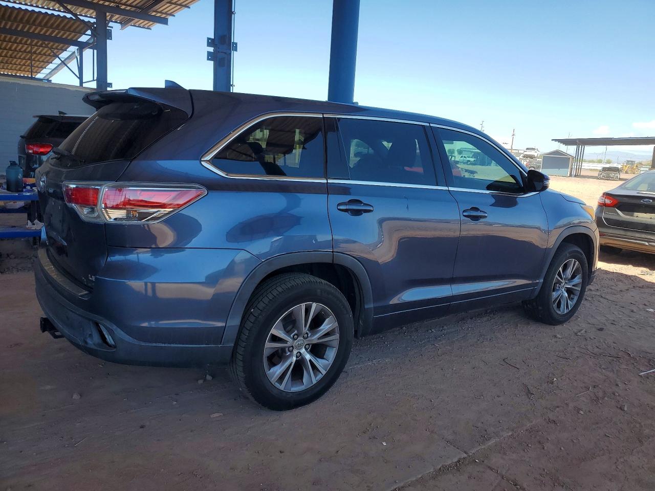 2014 Toyota Highlander Le Plus Blue vin: 5TDZKRFH8ES034789