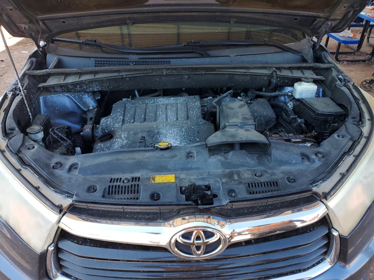 2014 Toyota Highlander Le Plus Blue vin: 5TDZKRFH8ES034789
