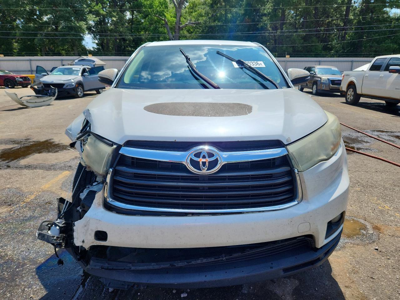 2015 Toyota Highlander Le Plus White vin: 5TDZKRFH8FS047303