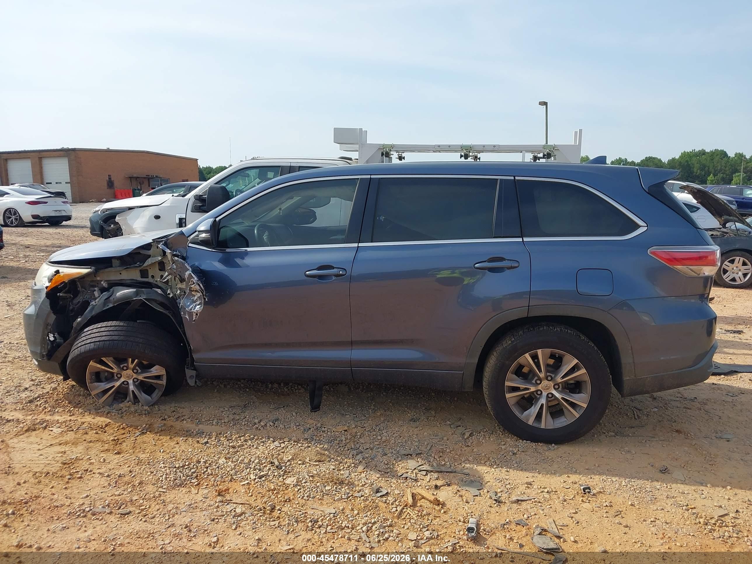 2015 Toyota Highlander Le Plus V6 Light Blue vin: 5TDZKRFH8FS054803