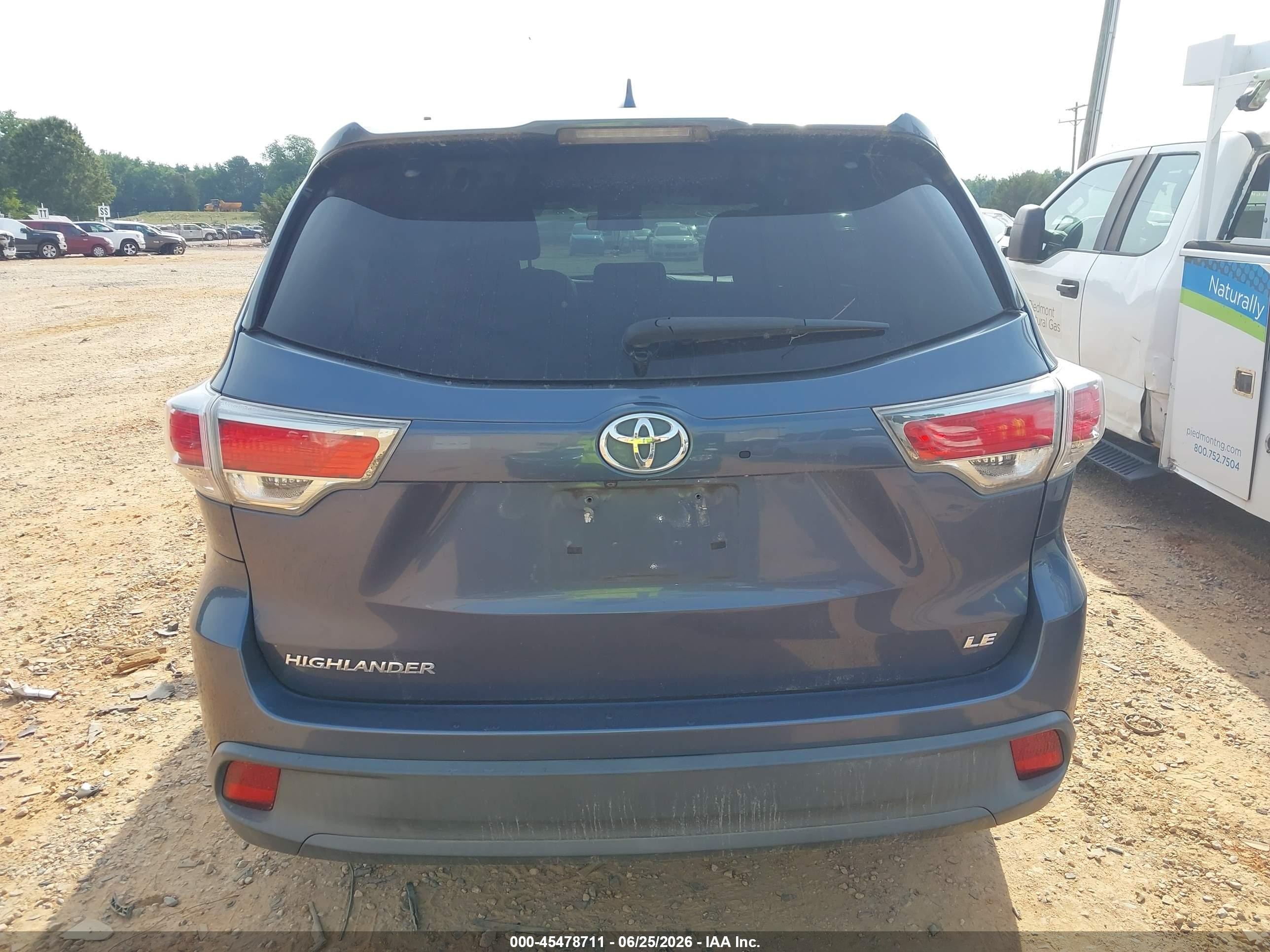 2015 Toyota Highlander Le Plus V6 Light Blue vin: 5TDZKRFH8FS054803