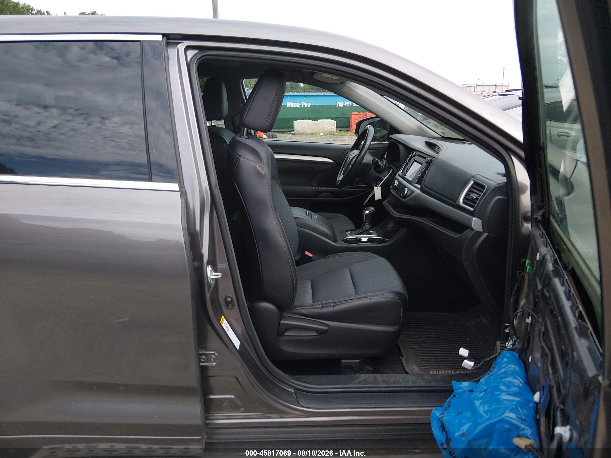 2015 Toyota Highlander Le Plus V6 Gray vin: 5TDZKRFH8FS063002