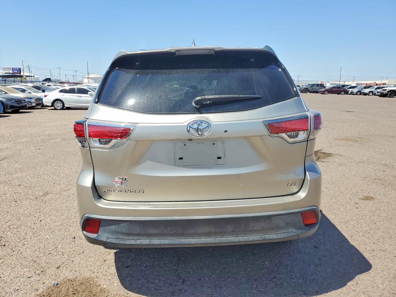 2015 Toyota Highlander Le Plus Gold vin: 5TDZKRFH8FS114790