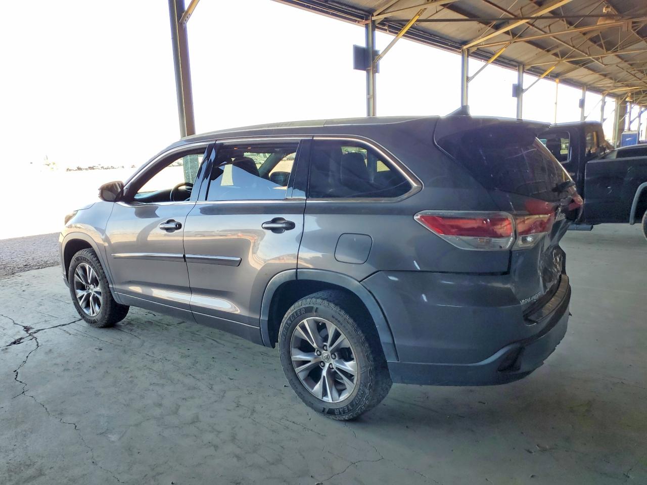 2015 Toyota Highlander Le Plus Gray vin: 5TDZKRFH9FS073232