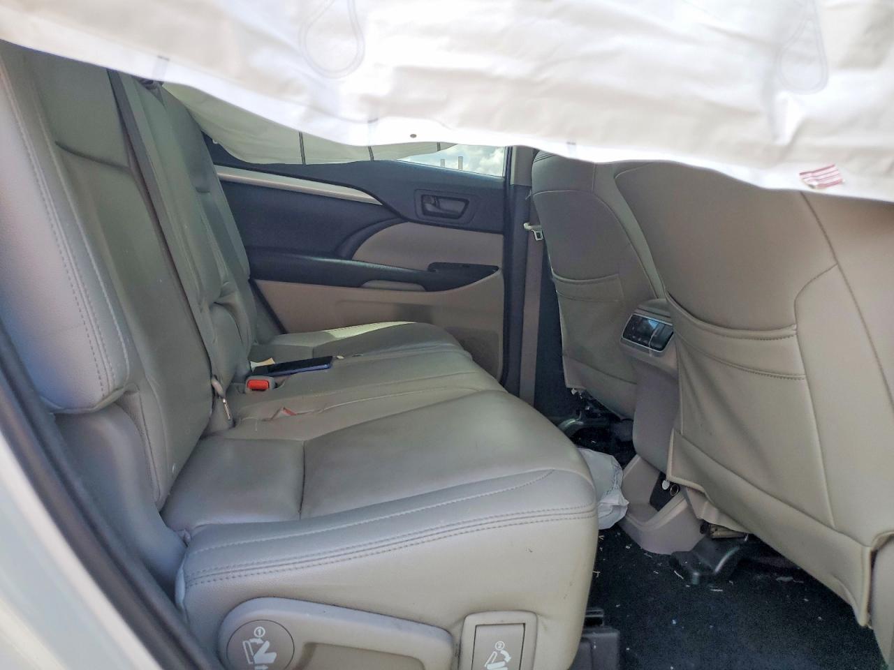 2015 Toyota Highlander Le Plus Белый vin: 5TDZKRFH9FS108173