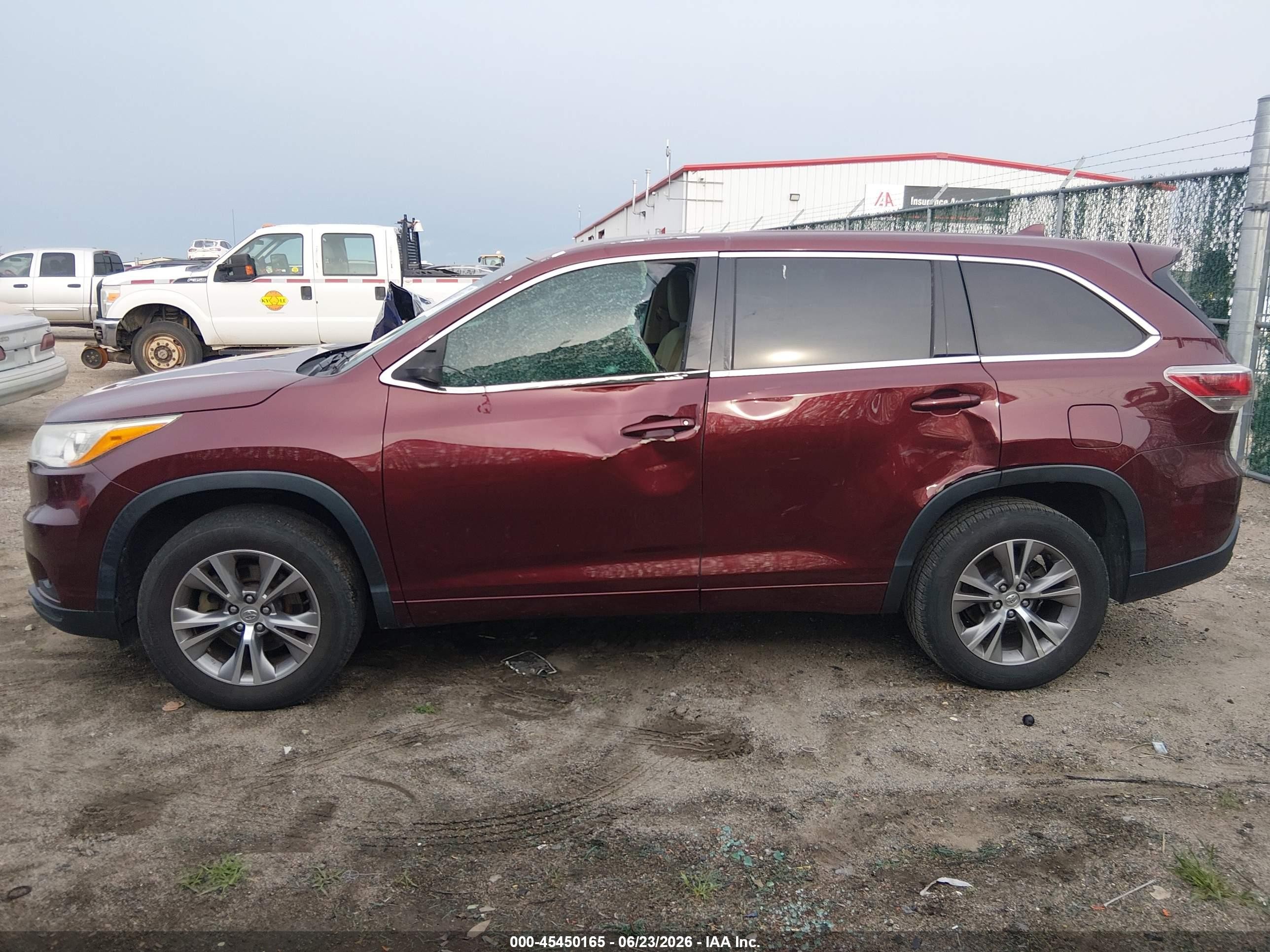 2014 Toyota Highlander Le Plus V6 Maroon vin: 5TDZKRFHXES011370