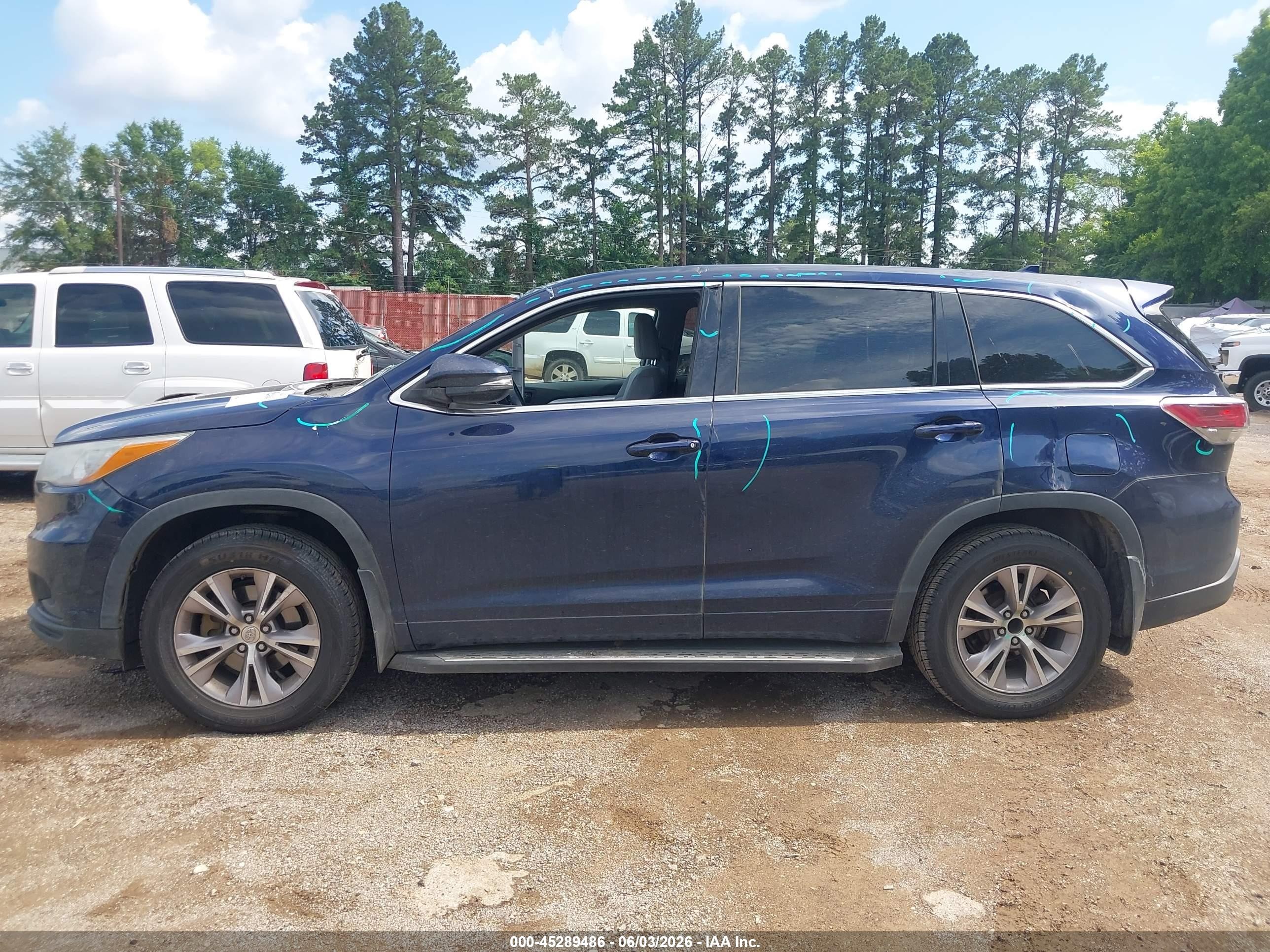 2015 Toyota Highlander Le Plus V6 Синий vin: 5TDZKRFHXFS069979