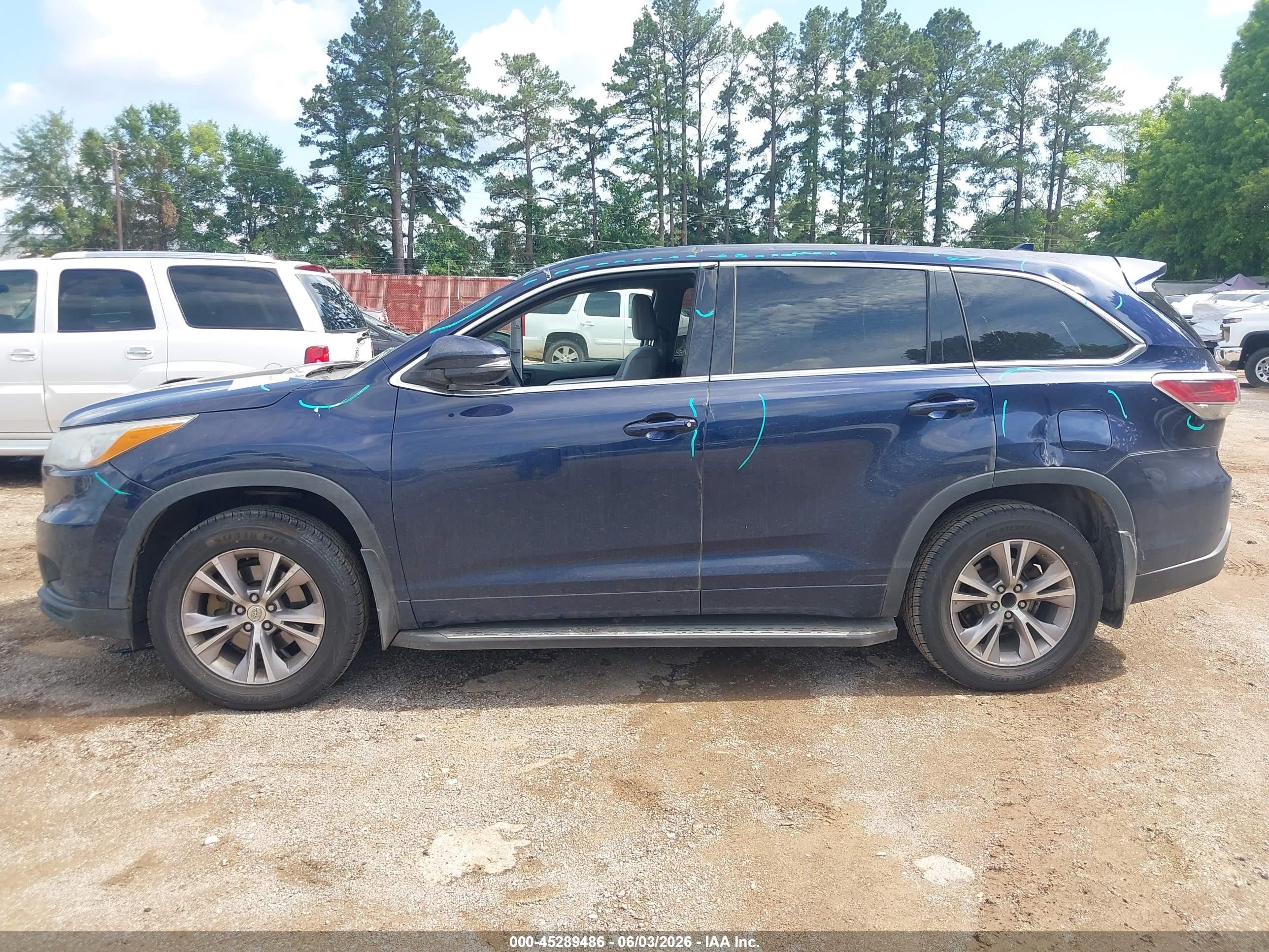 2015 Toyota Highlander Le Plus V6 Синий vin: 5TDZKRFHXFS069979