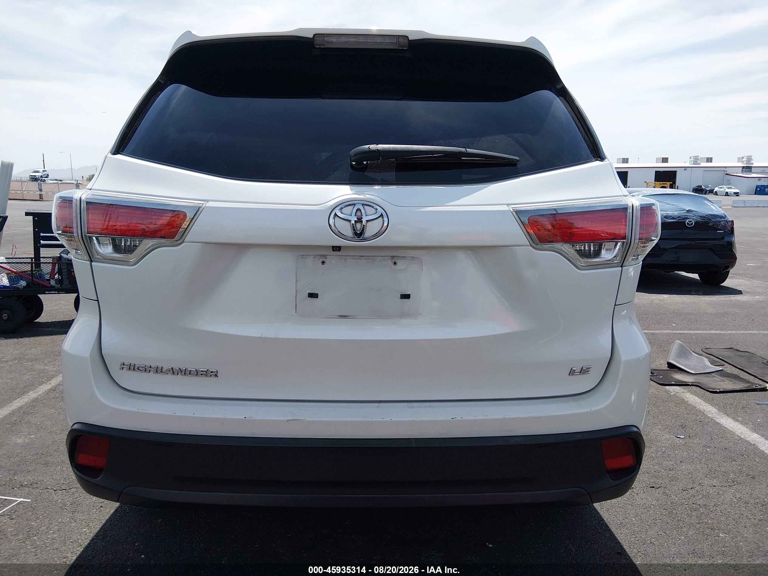 2015 Toyota Highlander Le V6 White vin: 5TDZKRFHXFS089813