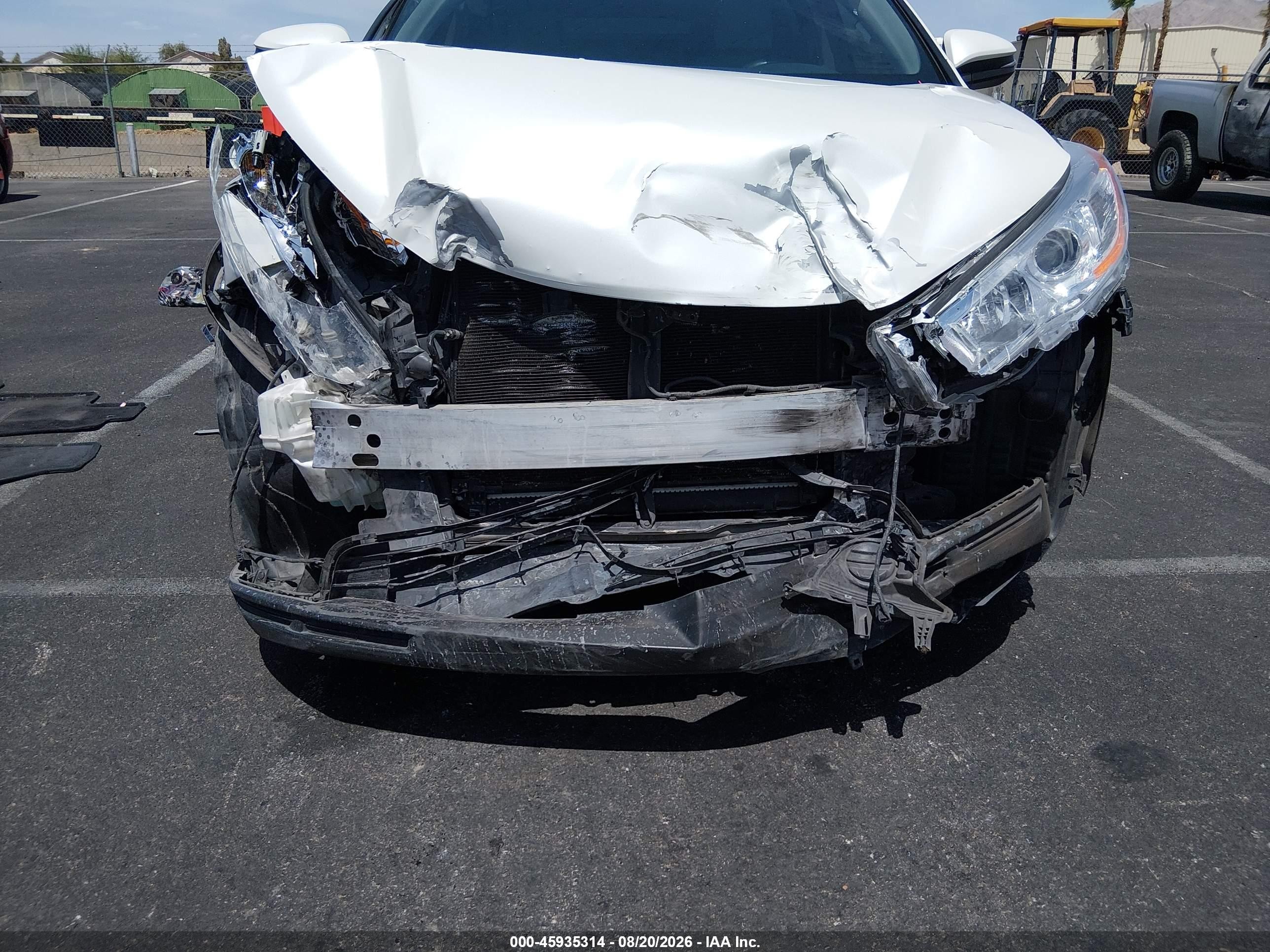 2015 Toyota Highlander Le V6 White vin: 5TDZKRFHXFS089813