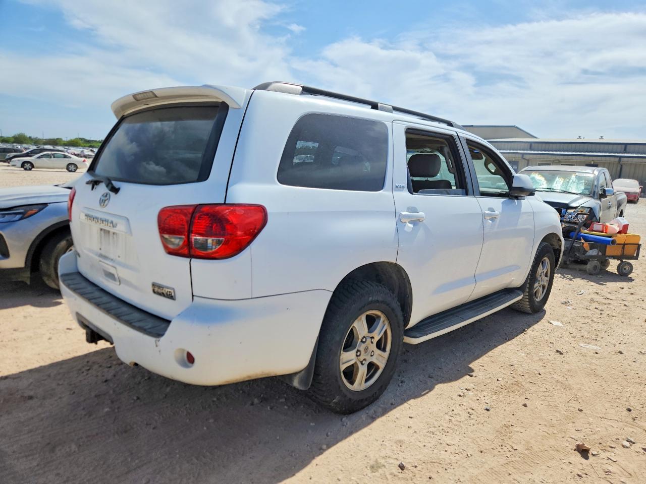 2010 Toyota Sequoia Sr5 Белый vin: 5TDZM5G14AS001139