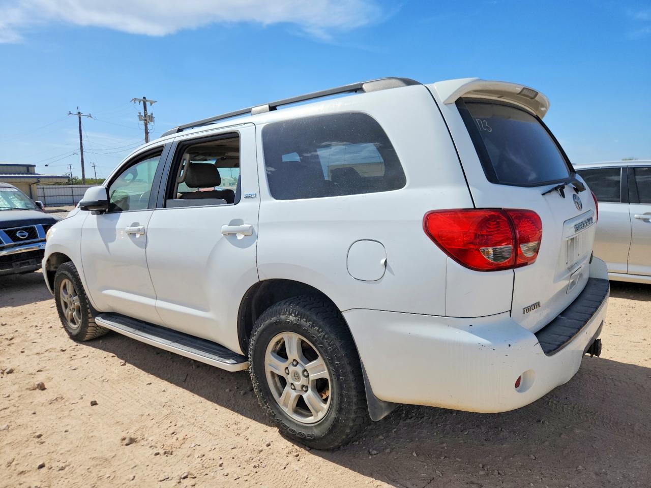 2010 Toyota Sequoia Sr5 Белый vin: 5TDZM5G14AS001139