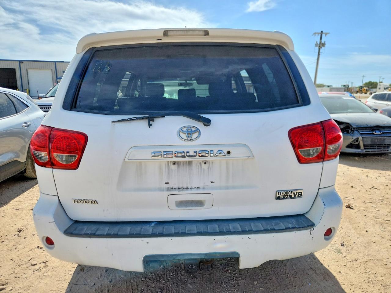 2010 Toyota Sequoia Sr5 Белый vin: 5TDZM5G14AS001139