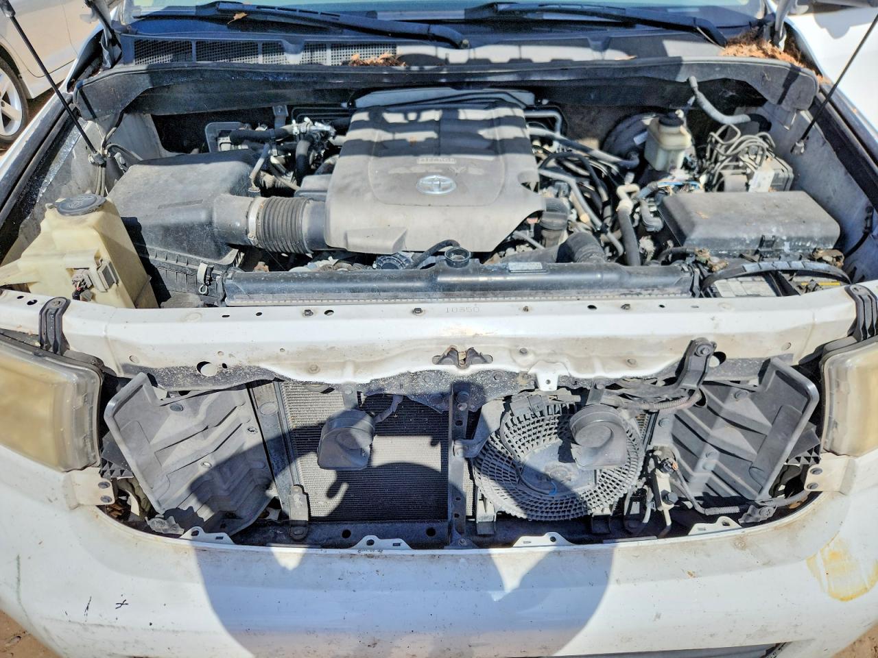2010 Toyota Sequoia Sr5 Белый vin: 5TDZM5G14AS001139
