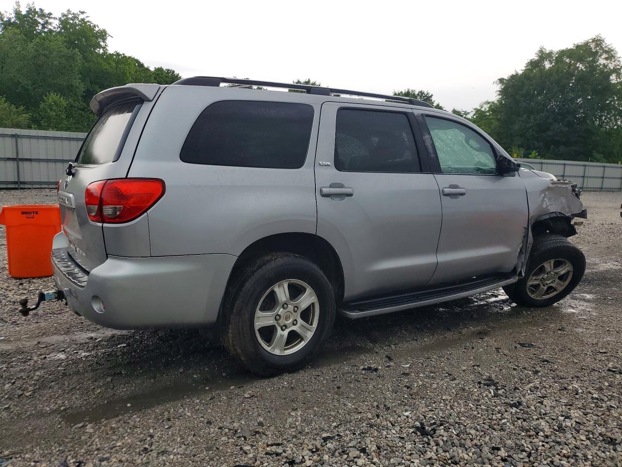 2010 Toyota Sequoia Sr5 Серебряный vin: 5TDZM5G15AS001313