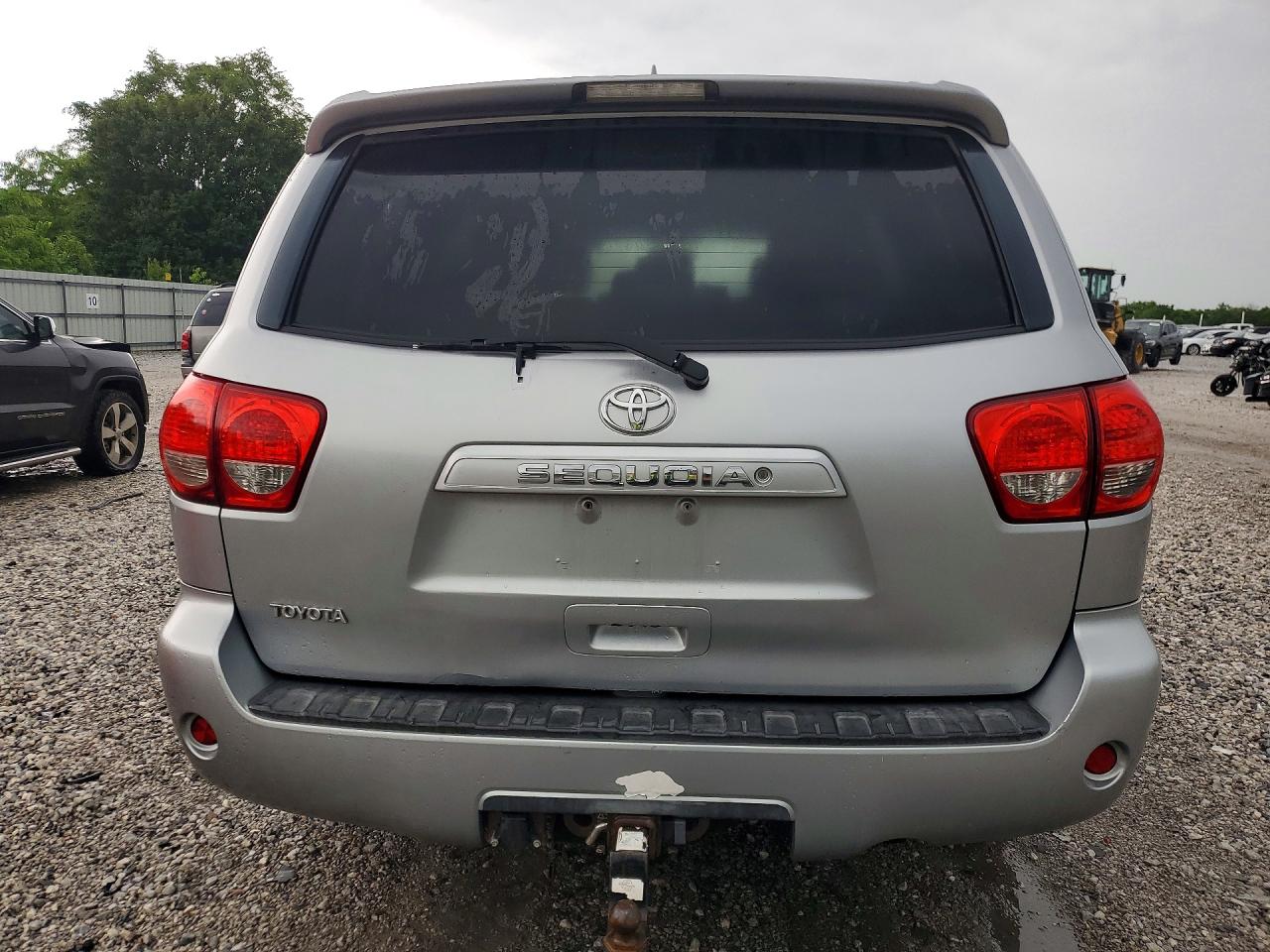 2010 Toyota Sequoia Sr5 Серебряный vin: 5TDZM5G15AS001313