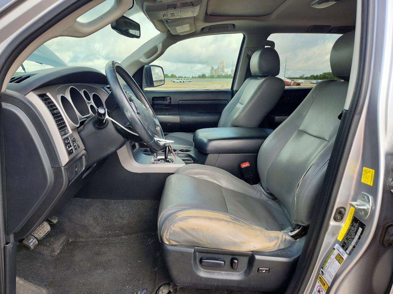 2011 Toyota Sequoia Sr5 Серебряный vin: 5TDZM5G17BS003159