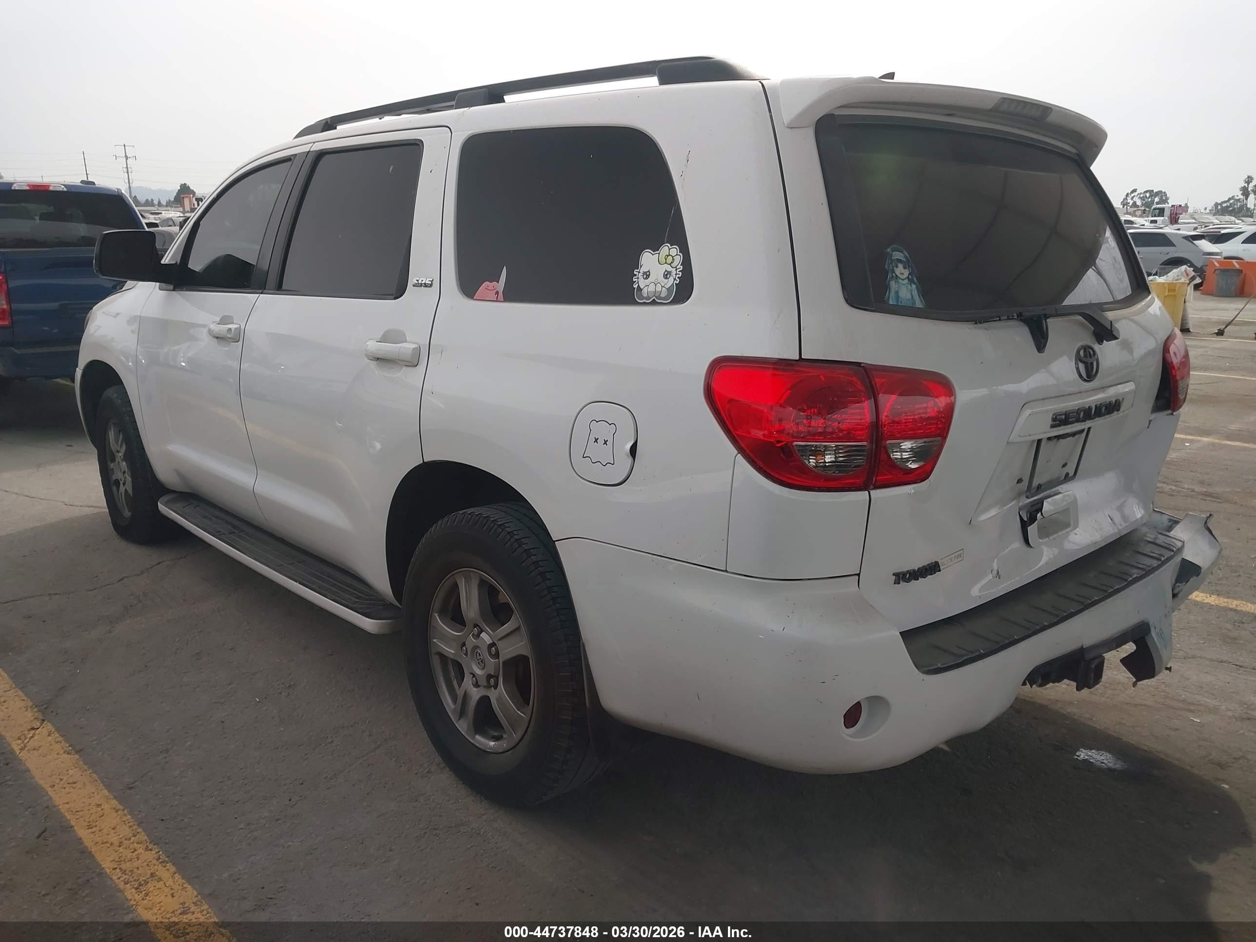 2010 Toyota Sequoia Sr5 4.6l V8 White vin: 5TDZM5G19AS002321