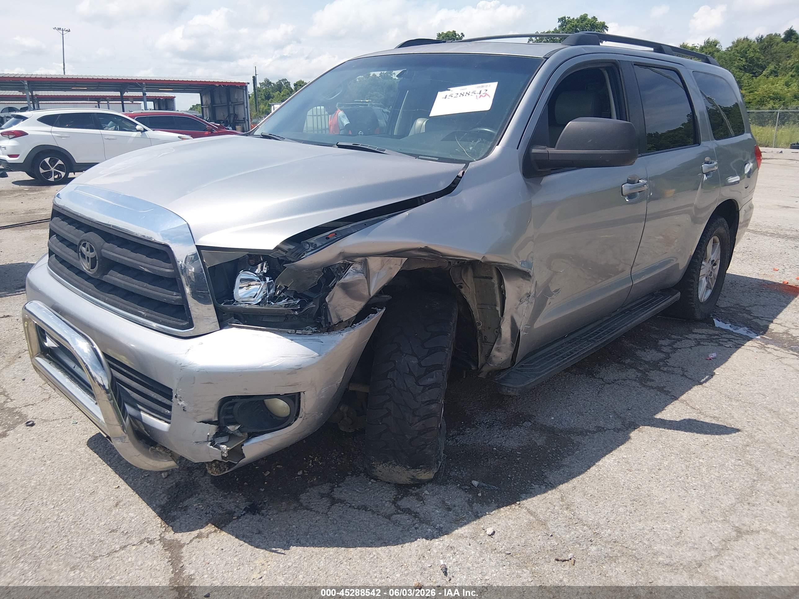 2011 Toyota Sequoia Sr5 4.6l V8 Silver vin: 5TDZM5G19BS002899