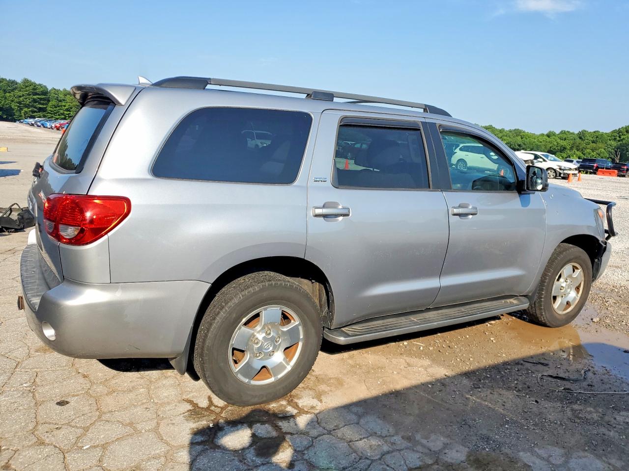 2010 Toyota Sequoia Sr5 Silver vin: 5TDZM5G1XAS001565