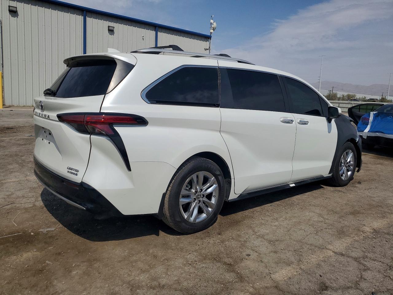 2022 Toyota Sienna Limited 7-passenger Белый vin: 5TDZRKECXNS123773