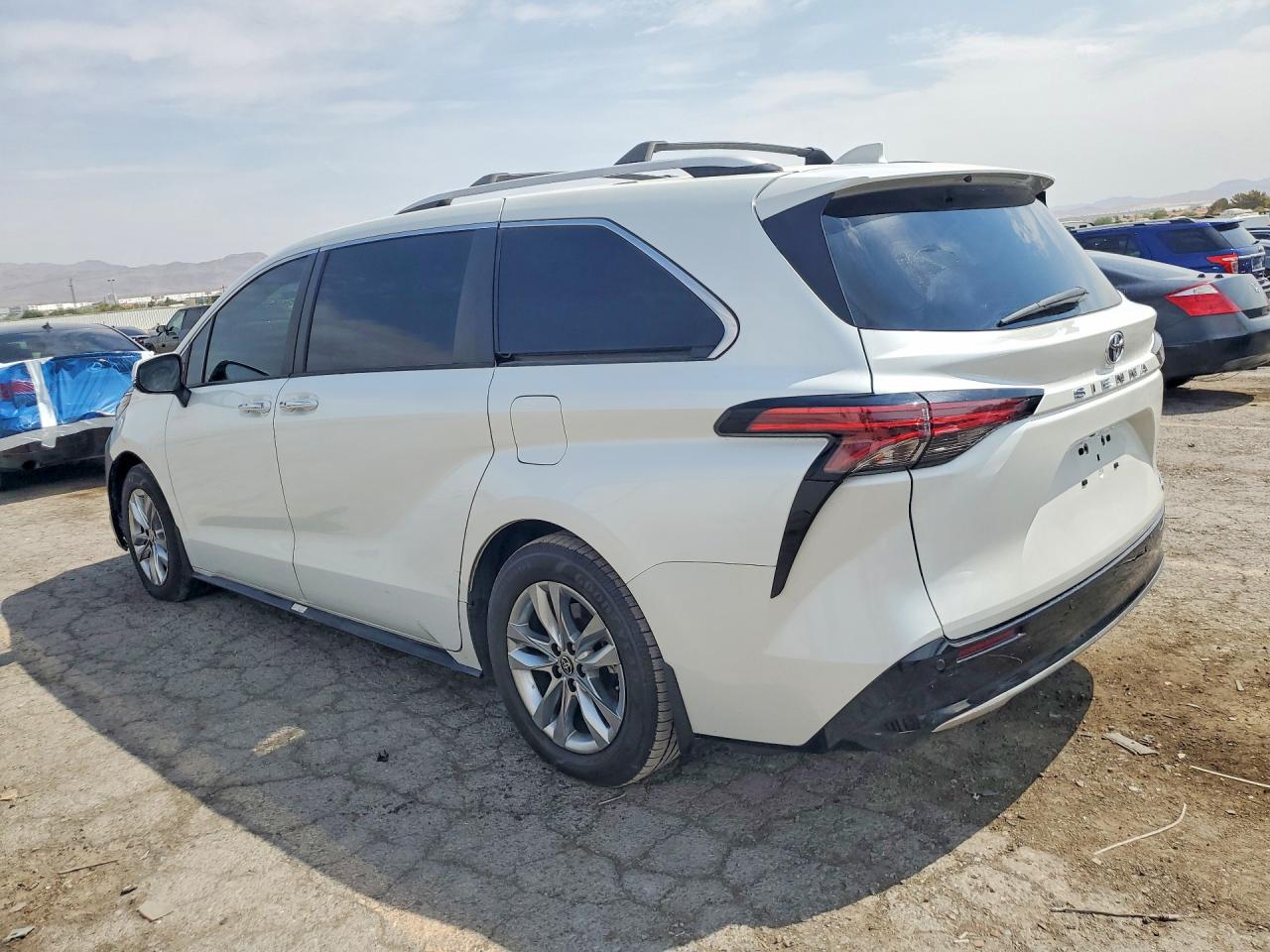 2022 Toyota Sienna Limited 7-passenger Белый vin: 5TDZRKECXNS123773