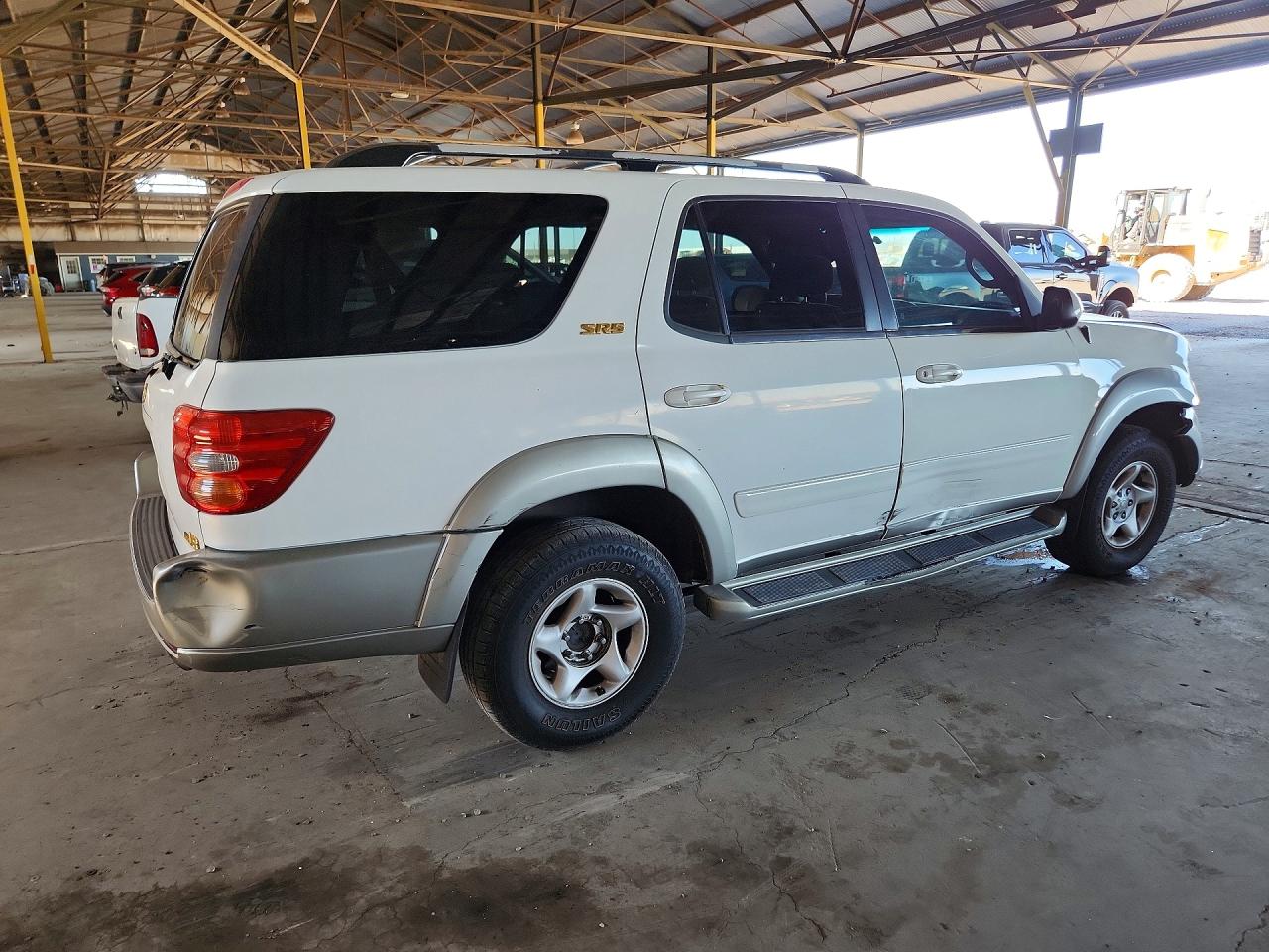 2002 Toyota Sequoia Sr5 White vin: 5TDZT34A02S073128
