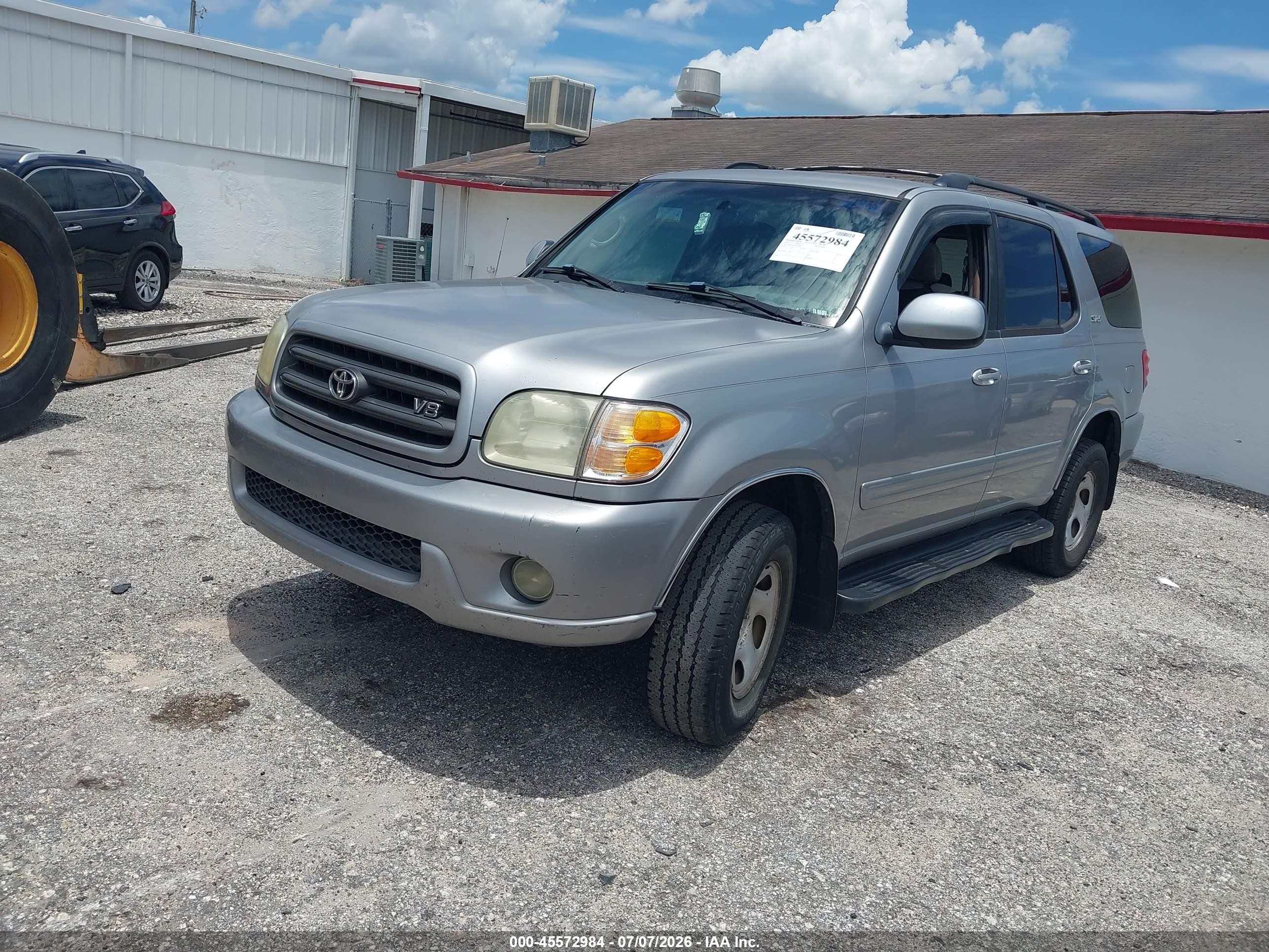 2002 Toyota Sequoia Sr5 V8 Silver vin: 5TDZT34A02S075803