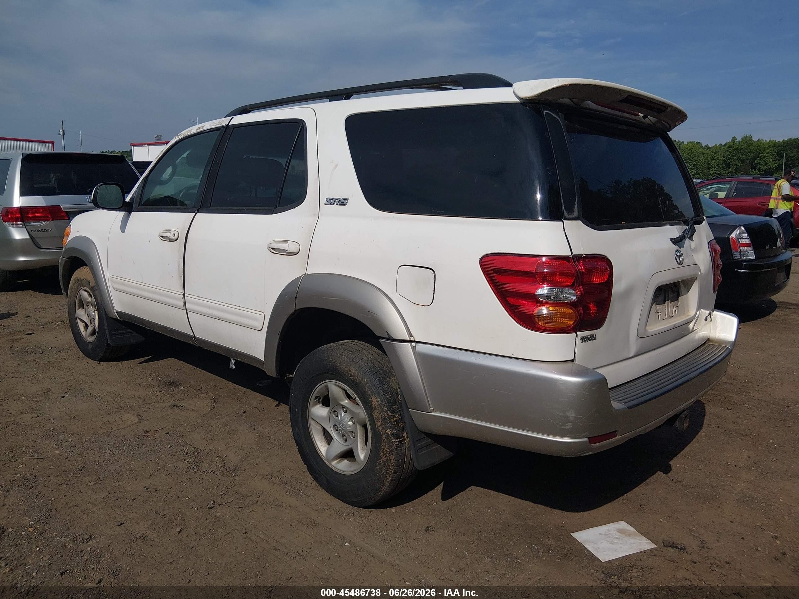 2002 Toyota Sequoia Sr5 V8 White vin: 5TDZT34A02S128841