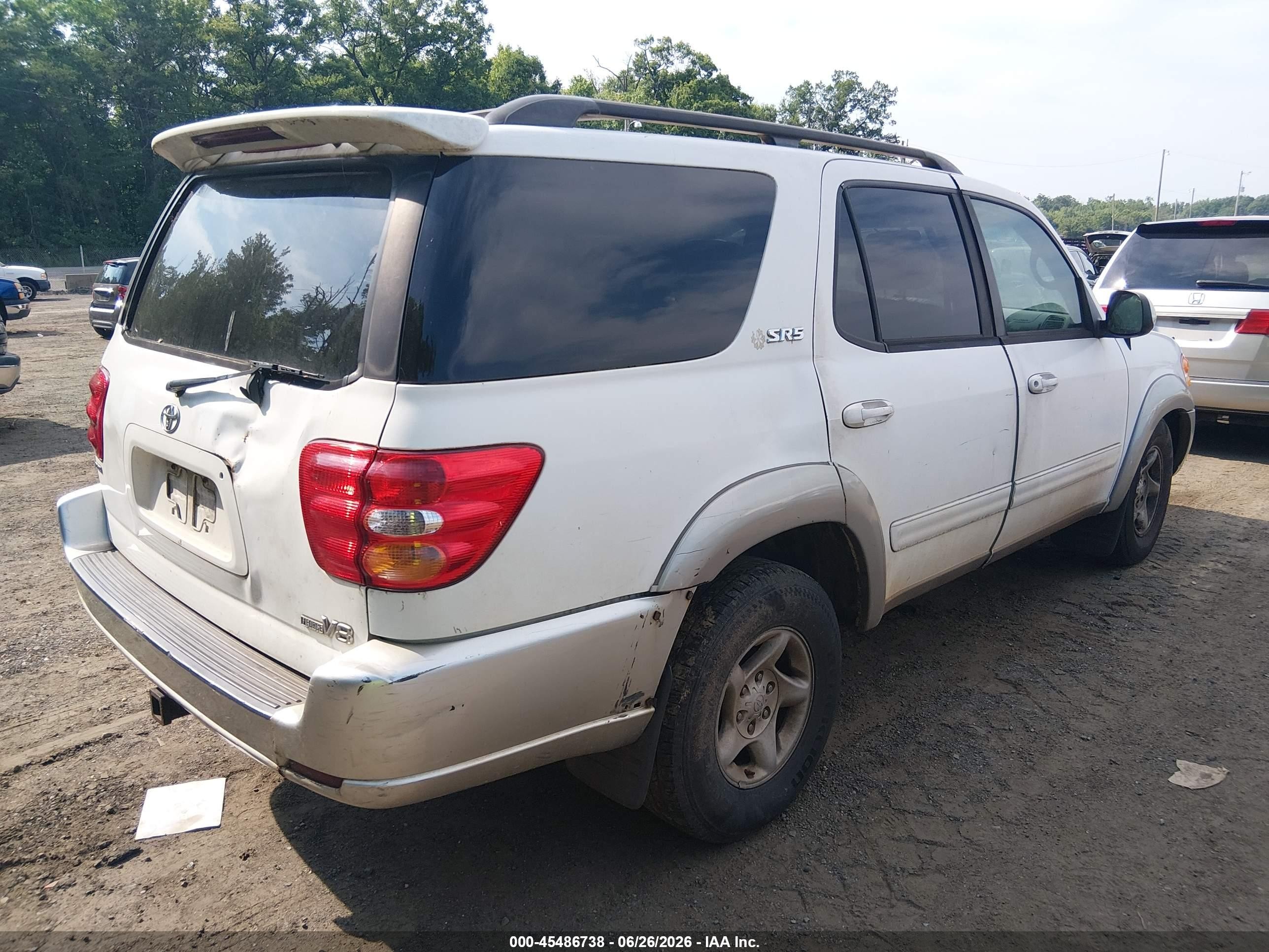 2002 Toyota Sequoia Sr5 V8 White vin: 5TDZT34A02S128841