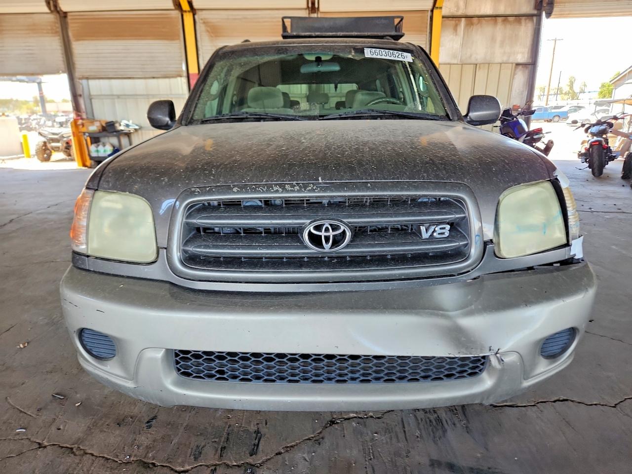 2004 Toyota Sequoia Sr5 Gray vin: 5TDZT34A04S223368
