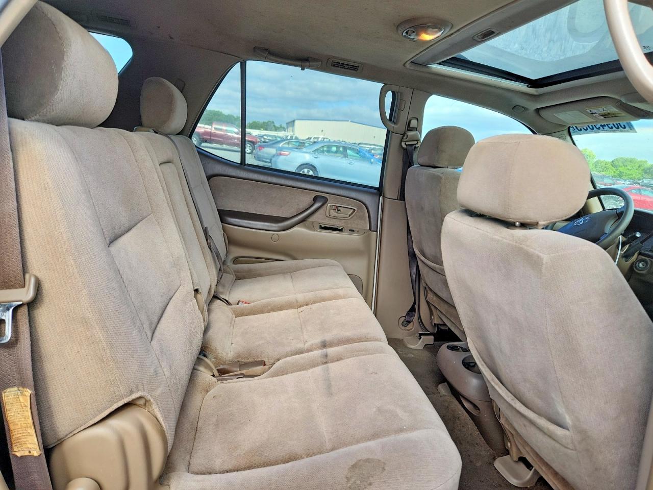 2004 Toyota Sequoia Sr5 White vin: 5TDZT34A04S227579