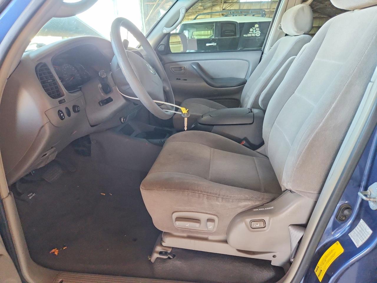 2004 Toyota Sequoia Sr5 Blue vin: 5TDZT34A04S237111