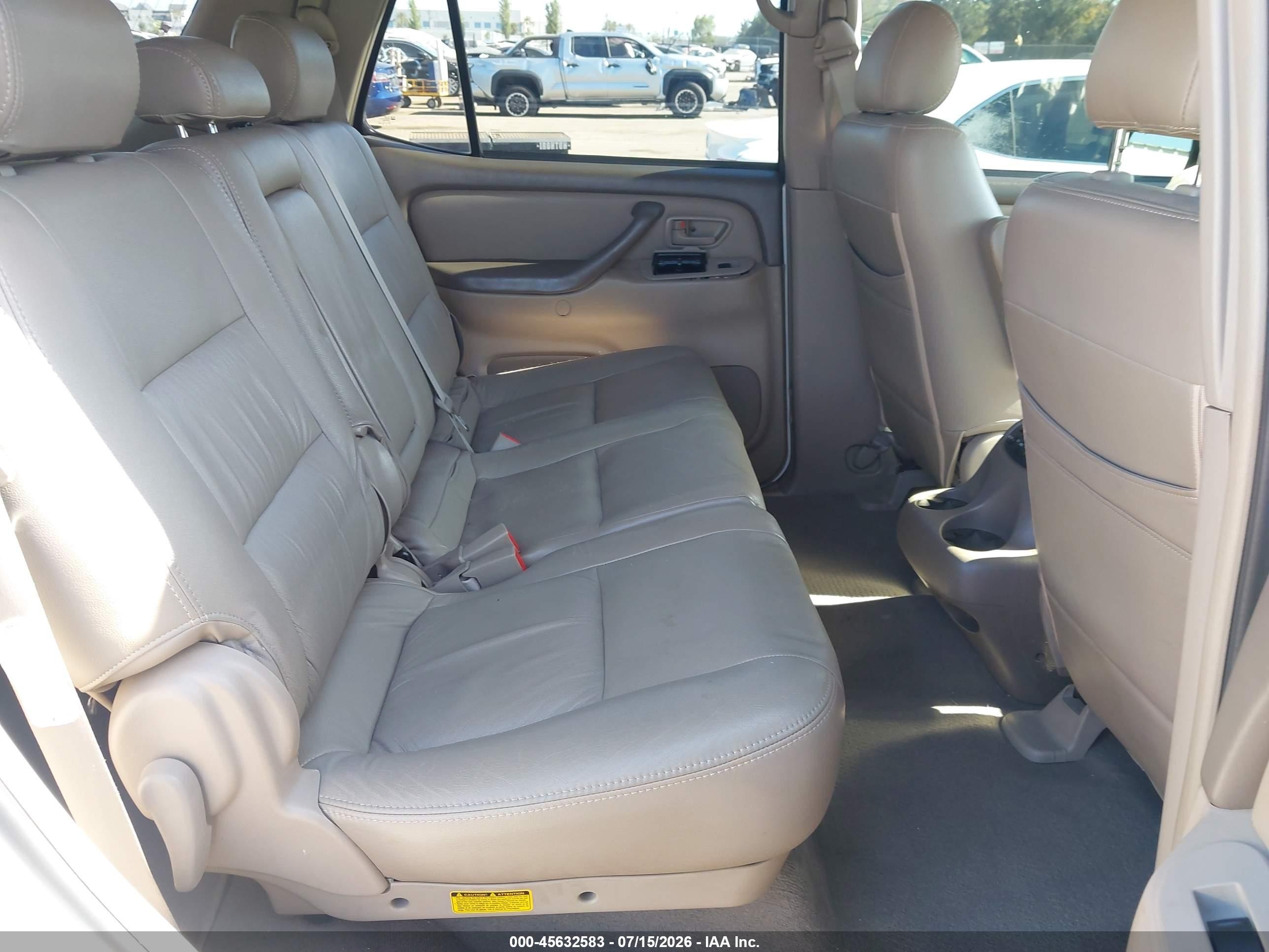 2007 Toyota Sequoia Sr5 White vin: 5TDZT34A07S285650