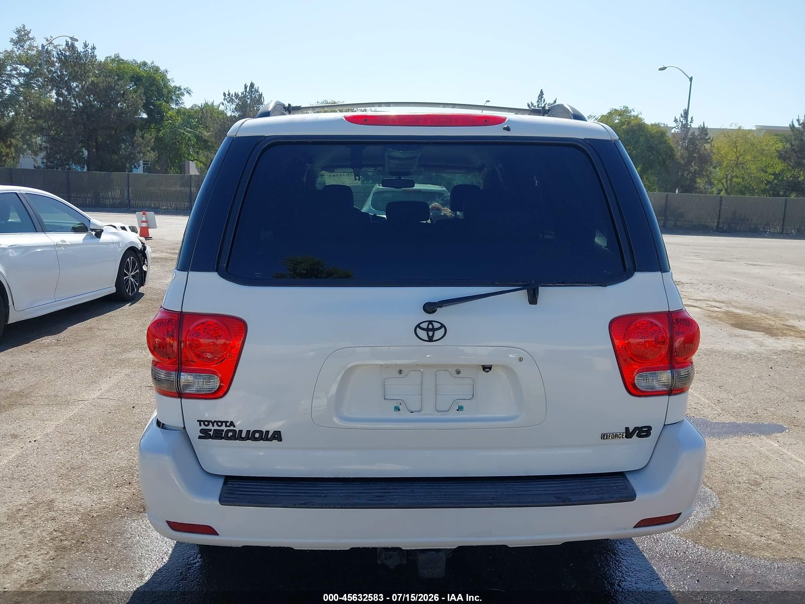 2007 Toyota Sequoia Sr5 White vin: 5TDZT34A07S285650