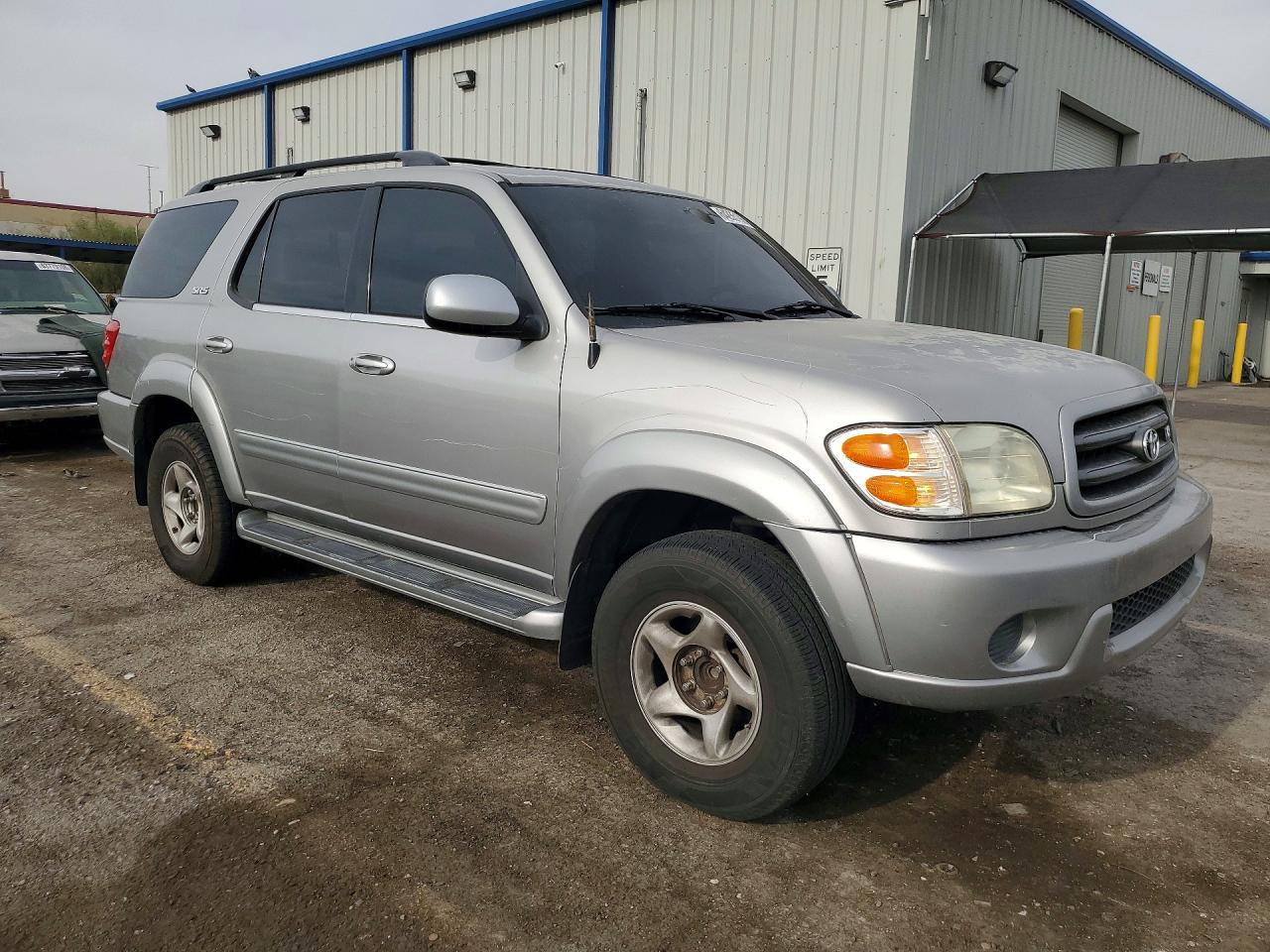 2001 Toyota Sequoia Sr5 Серебряный vin: 5TDZT34A11S046101