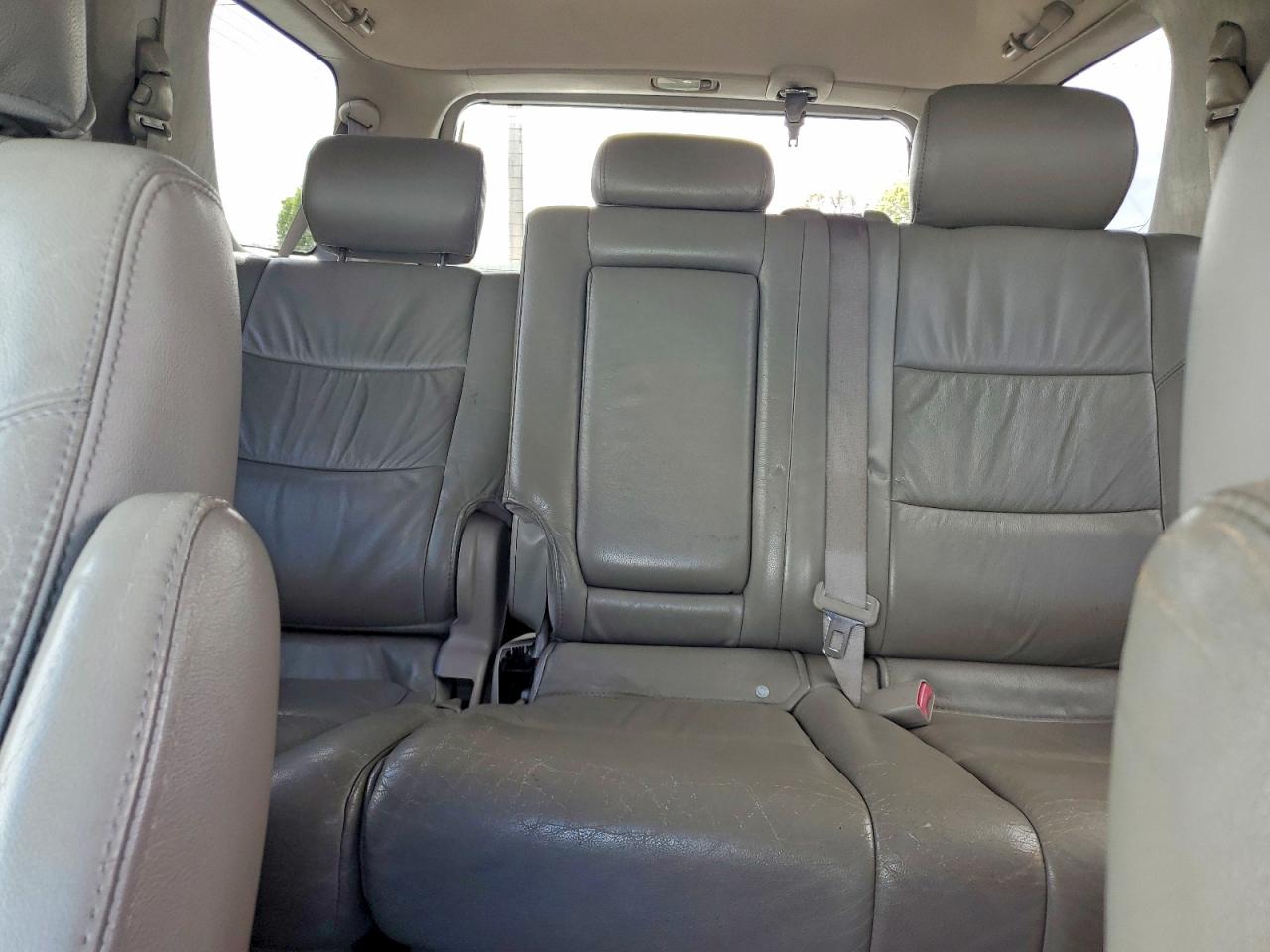 2006 Toyota Sequoia Sr5 Beige vin: 5TDZT34A16S280567